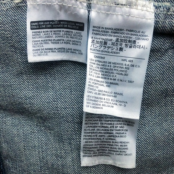 Levi Strauss & Co Women's Medium Denim Jean Jacket, 72334 - Picture 7 of 7
